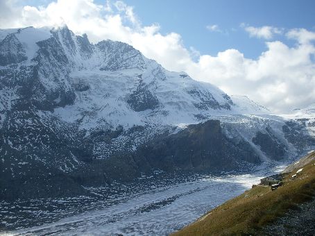 Hofmannshütte mit Großglockner