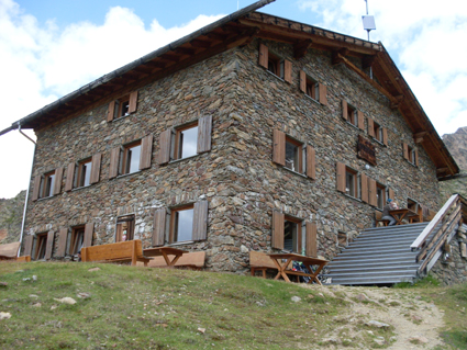 Oberetteshütte z.T. aus Resten der Höllerhütte